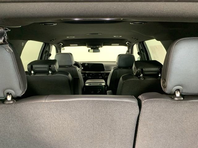 Used 2025 Chevrolet Tahoe Premier image 13
