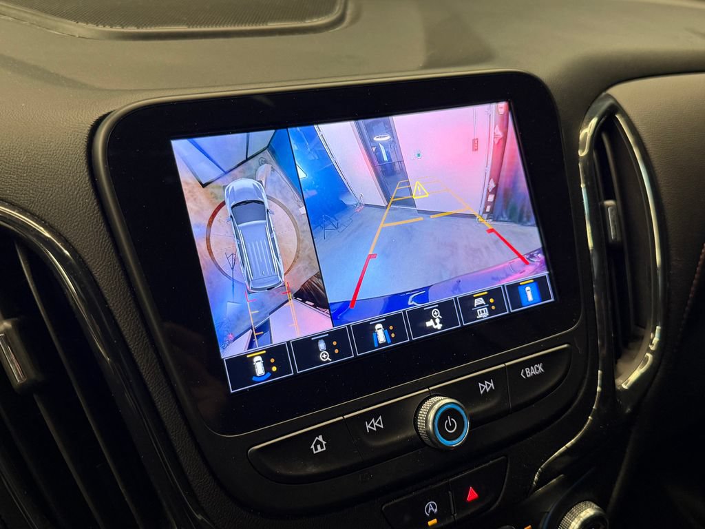 Used 2022 Chevrolet Equinox RS w/ RS Leather Package AWD/4WD image 14