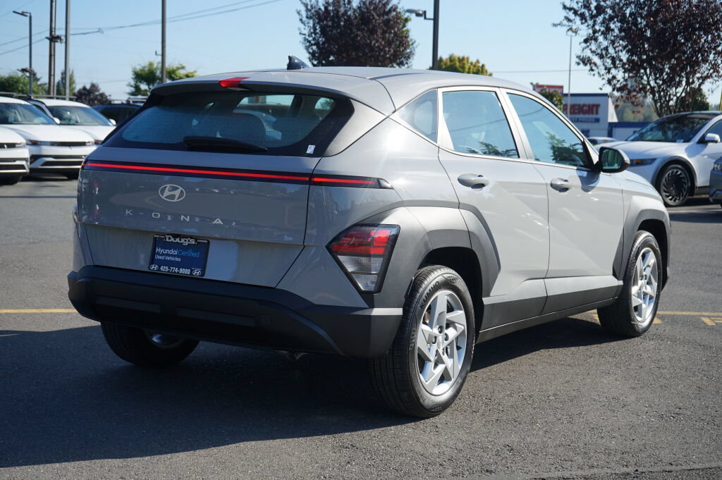 Certified 2025 Hyundai Kona SE FWD image 6