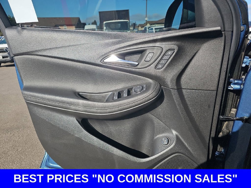 Used 2024 Buick Encore GX Avenir w/ Avenir Convenience Package FWD image 27