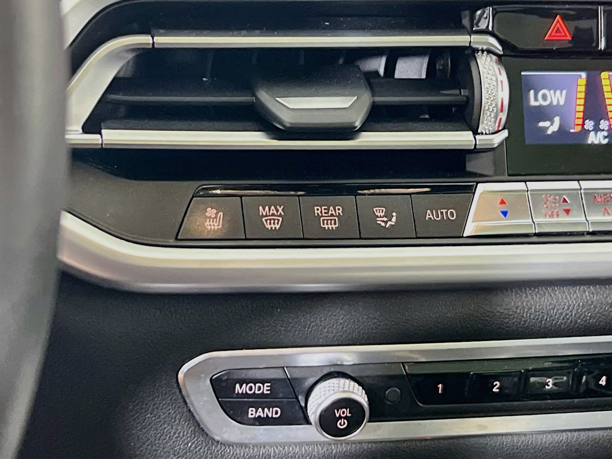 Used 2021 BMW X5 M w/ Executive Package AWD/4WD image 20