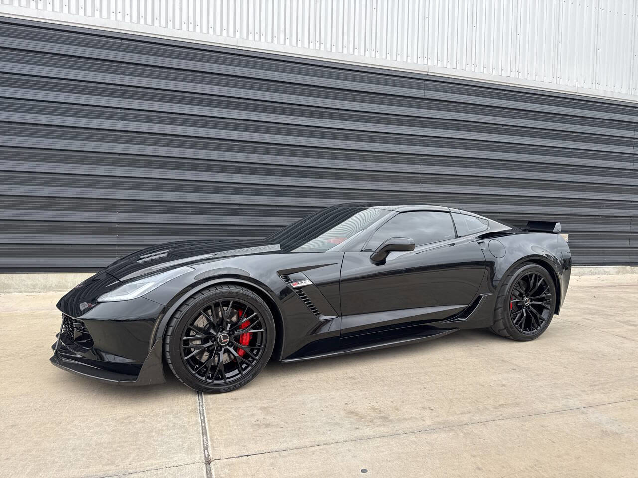 Used 2019 Chevrolet Corvette Z06 RWD image 3