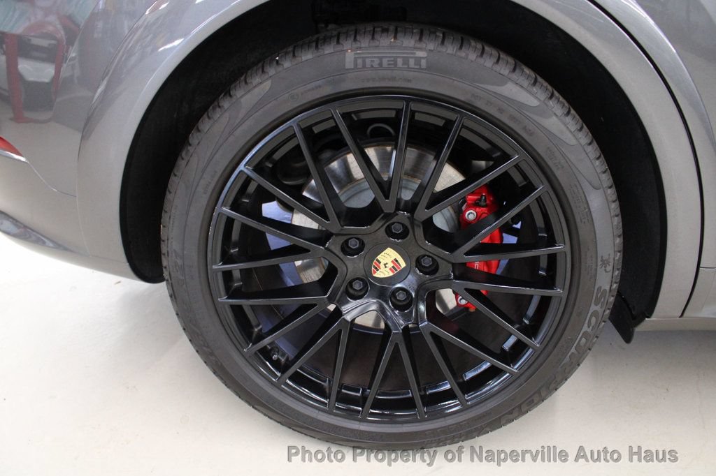 Used 2023 Porsche Cayenne GTS w/ Premium Package AWD/4WD image 46