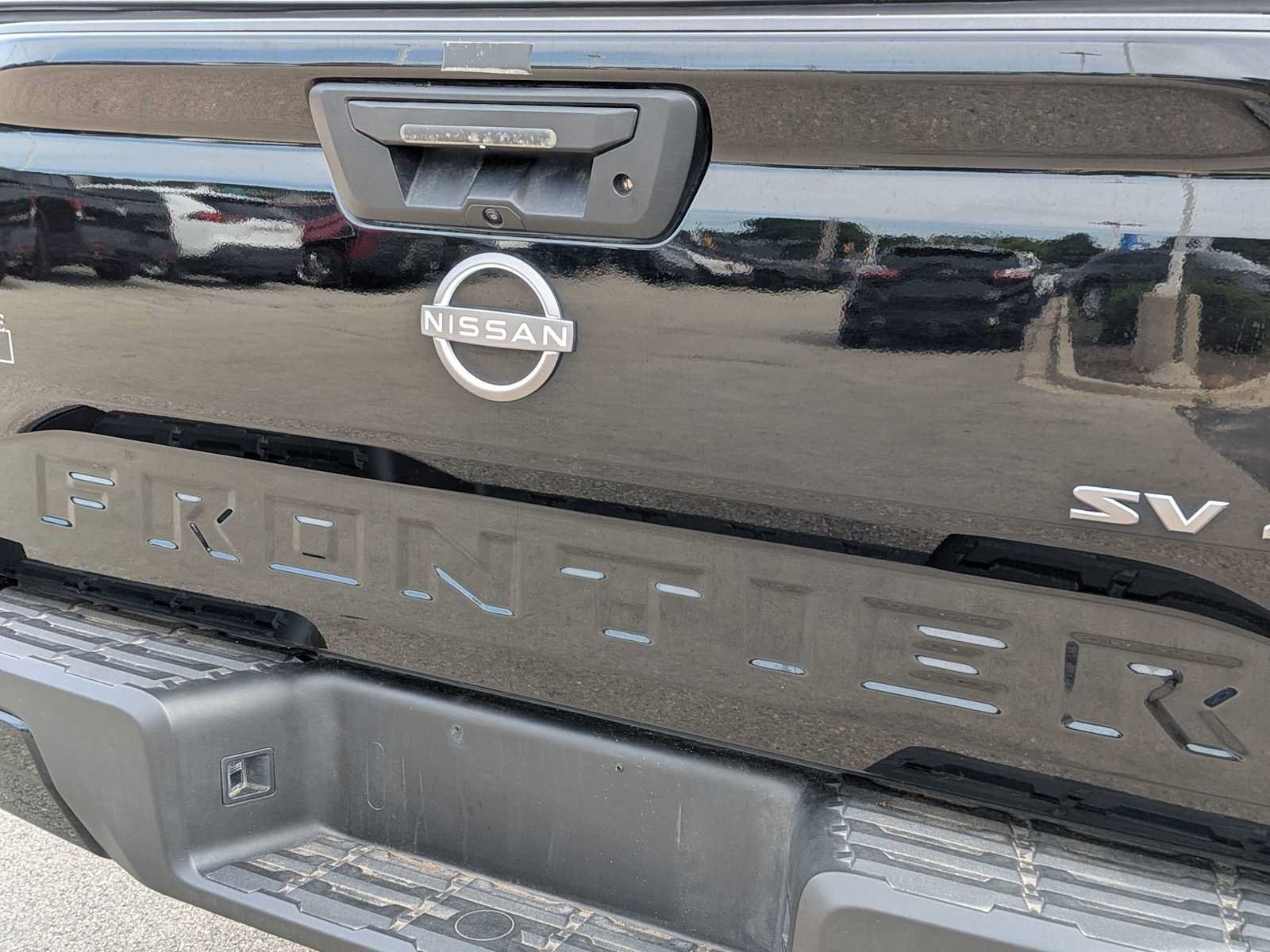 Used 2022 Nissan Frontier SV AWD/4WD image 11
