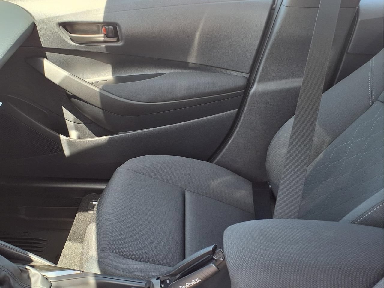 Used 2026 Toyota Corolla LE FWD image 13