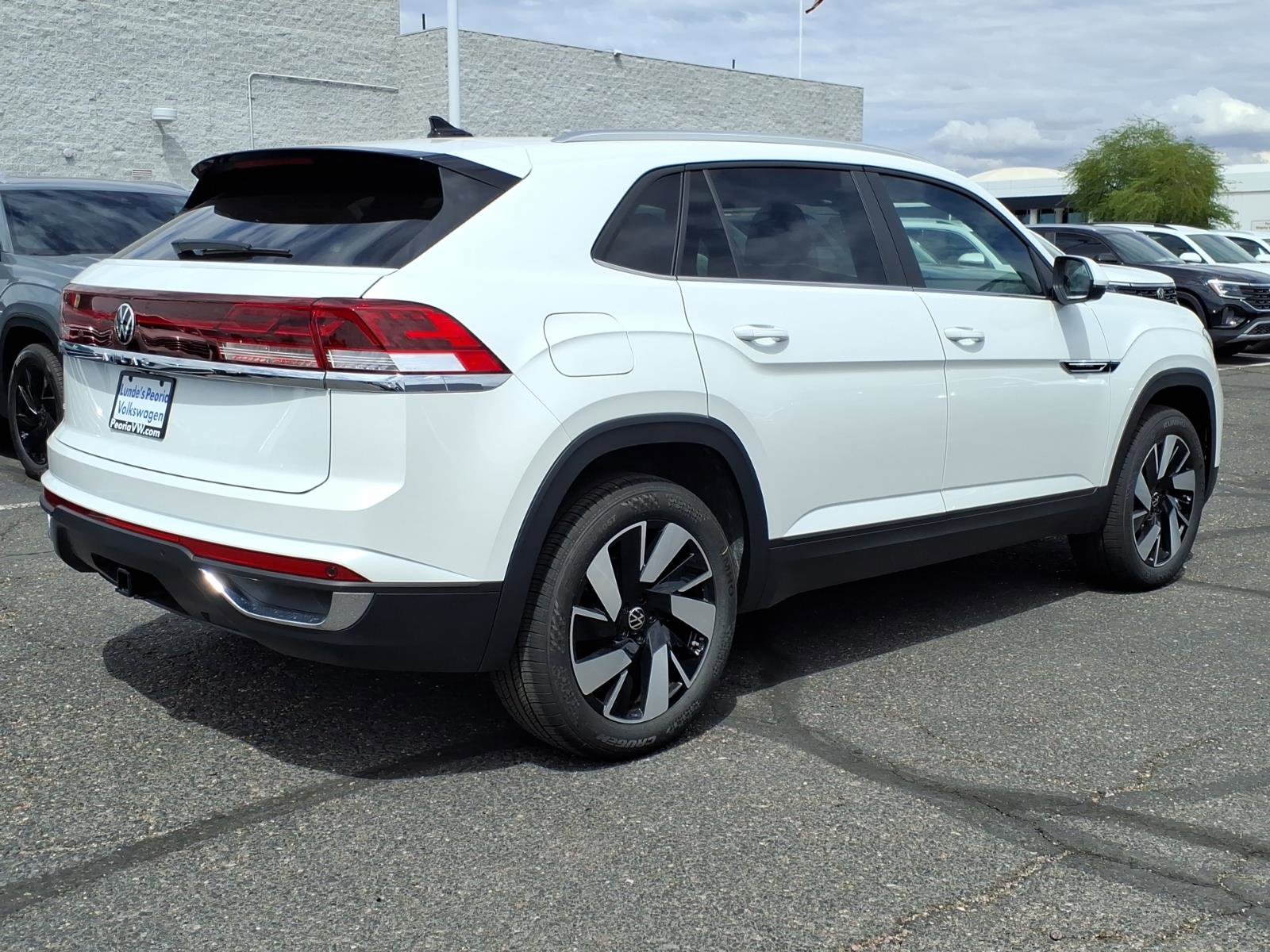 New 2026 Volkswagen Atlas Cross Sport SE image 6