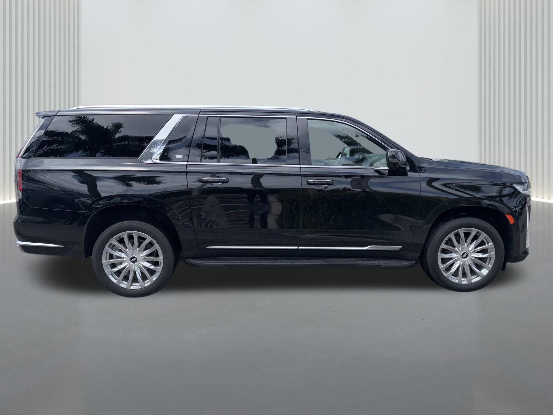 Used 2021 Cadillac Escalade ESV Premium Luxury image 3