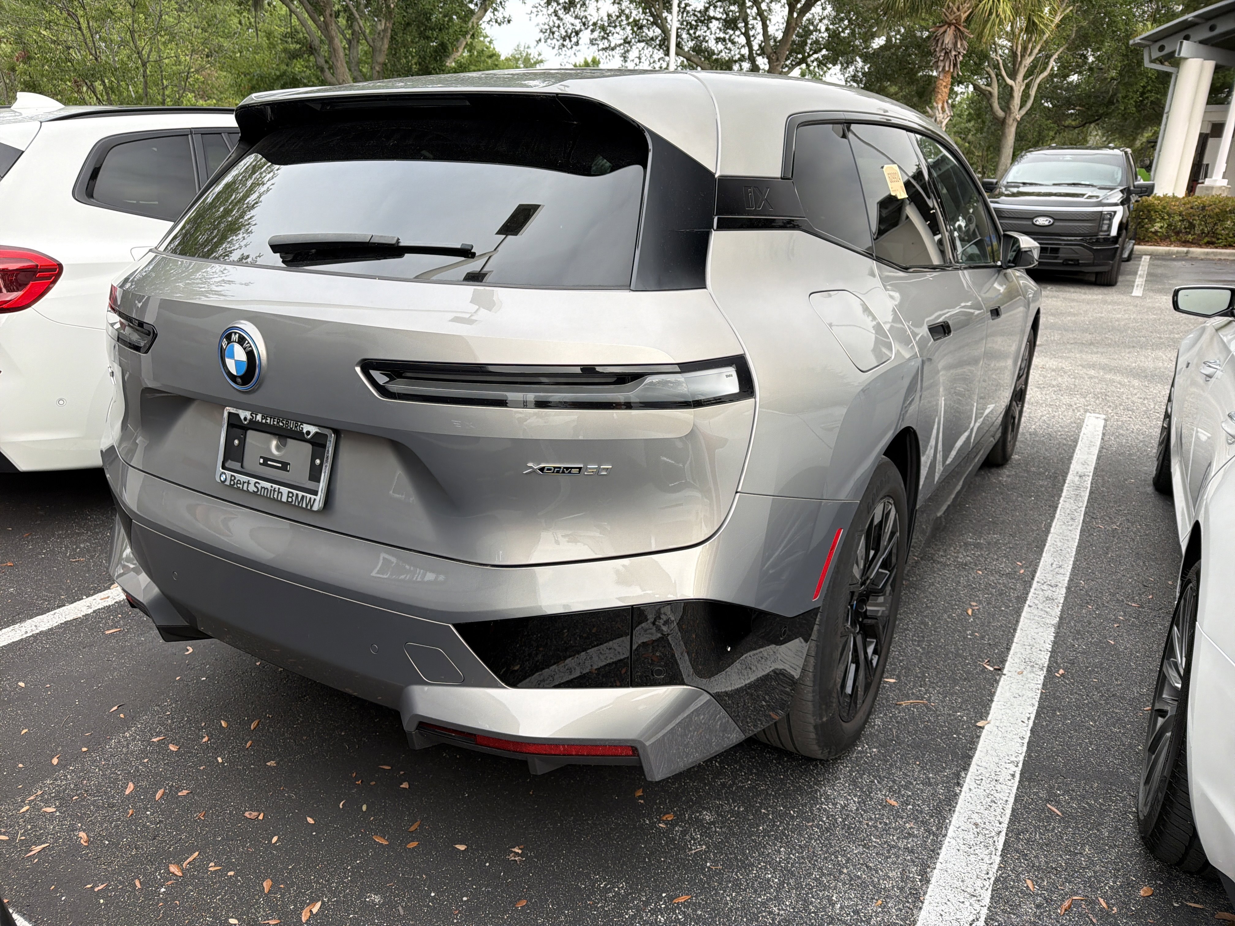 Certified 2025 BMW iX xDrive50 AWD/4WD image 2