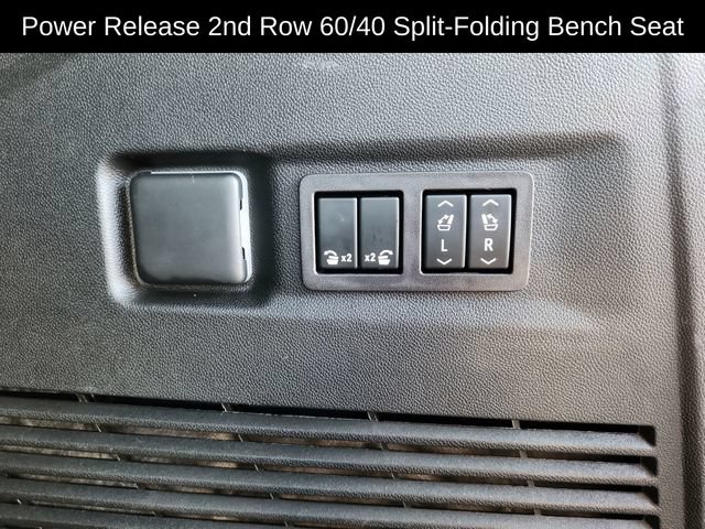 Used 2024 GMC Yukon XL AT4 w/ Technology Package AWD/4WD image 32
