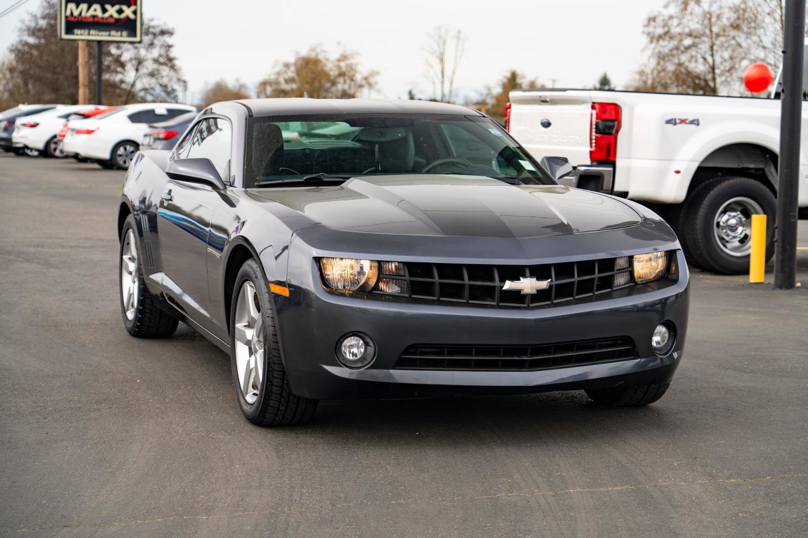 Used 2011 Chevrolet Camaro LT RWD image 2