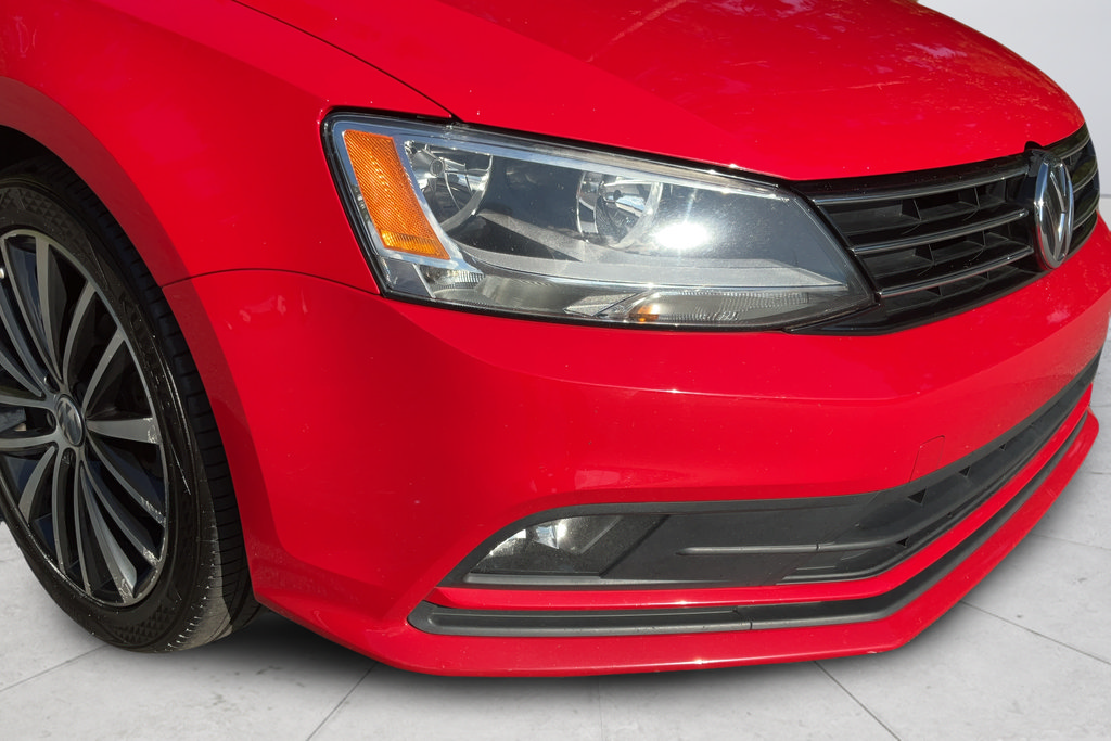 Used 2016 Volkswagen Jetta Sport FWD image 26