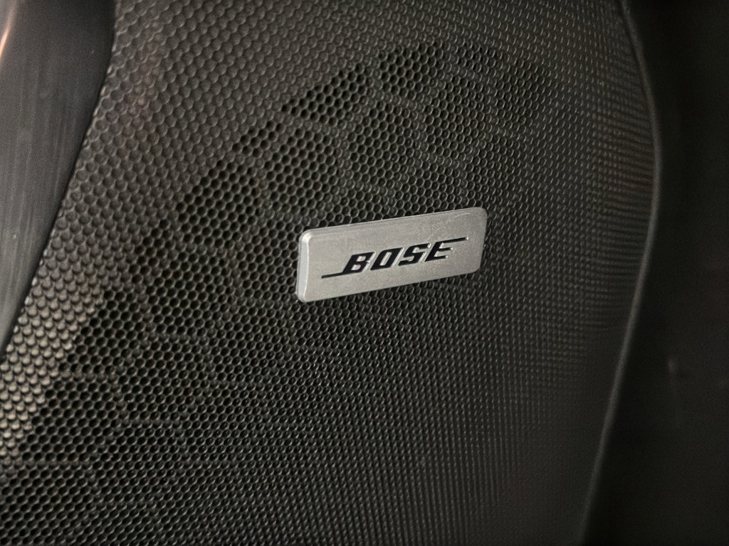 Used 2023 GMC Yukon SLT image 34