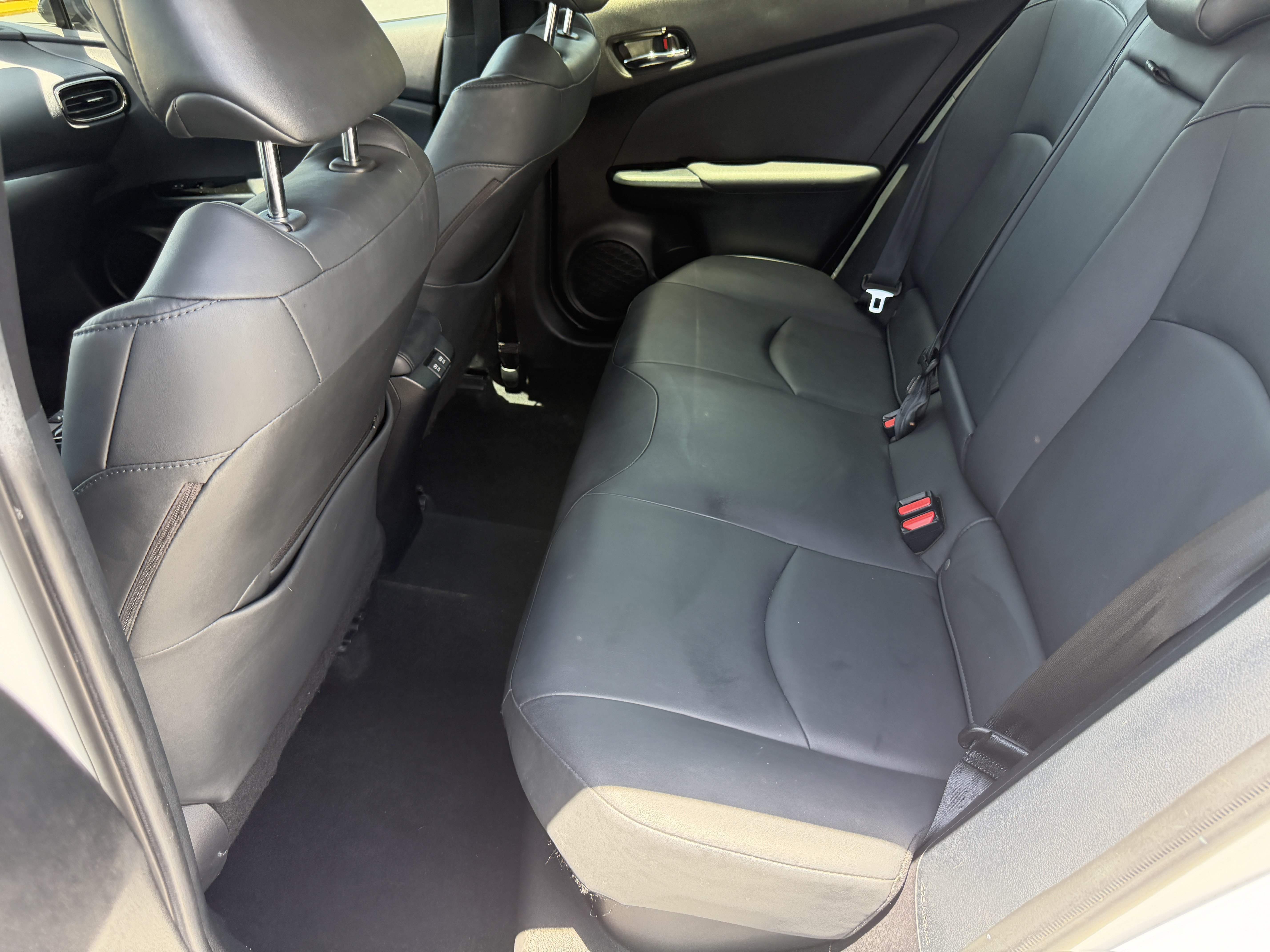 Used 2021 Toyota Prius FWD image 19