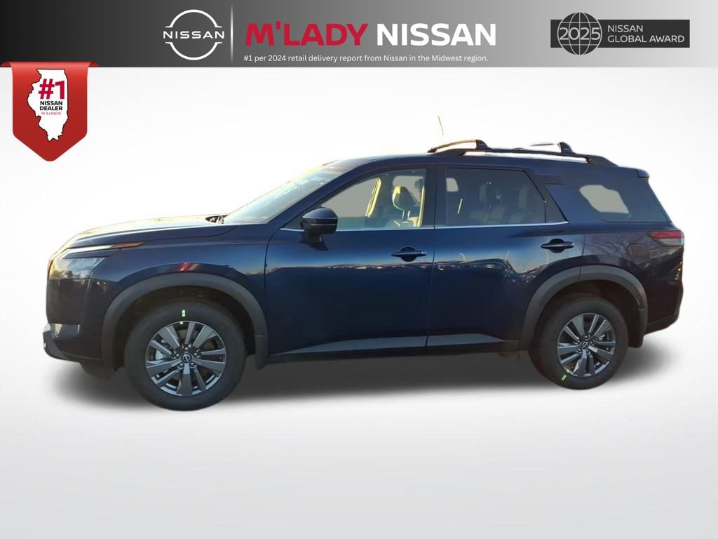 New 2025 Nissan Pathfinder SV w/ Black Appearance Package image 4