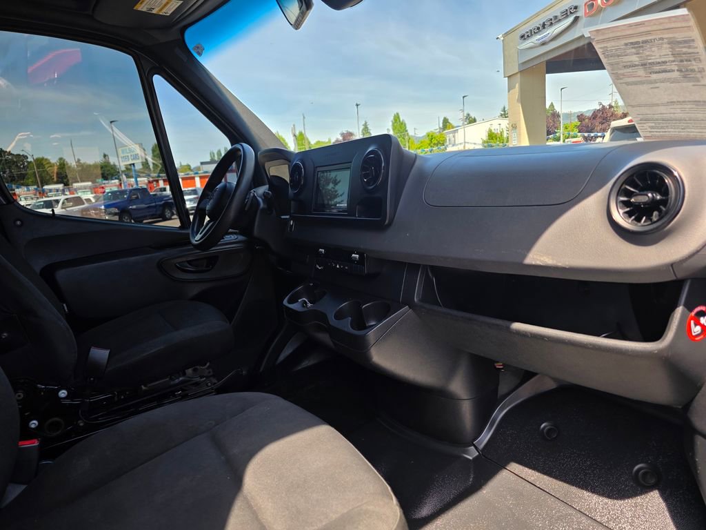 Used 2019 Mercedes-Benz Sprinter 144 image 13