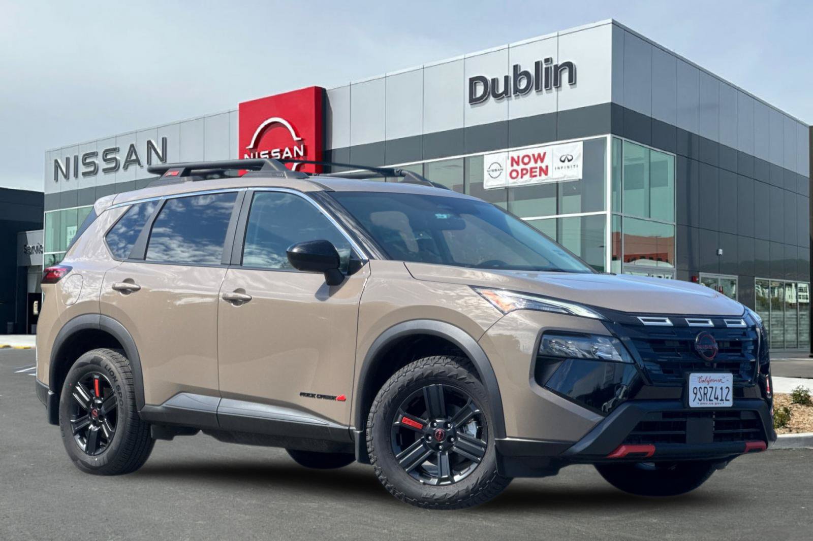Certified 2025 Nissan Rogue SV AWD/4WD image 2