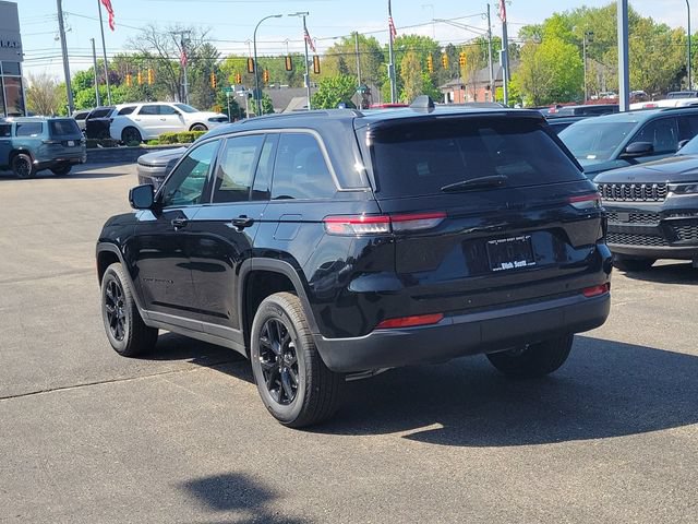 New 2026 Jeep Grand Cherokee Altitude AWD/4WD image 3