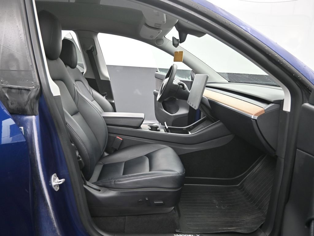 Used 2020 Tesla Model Y Long Range image 18