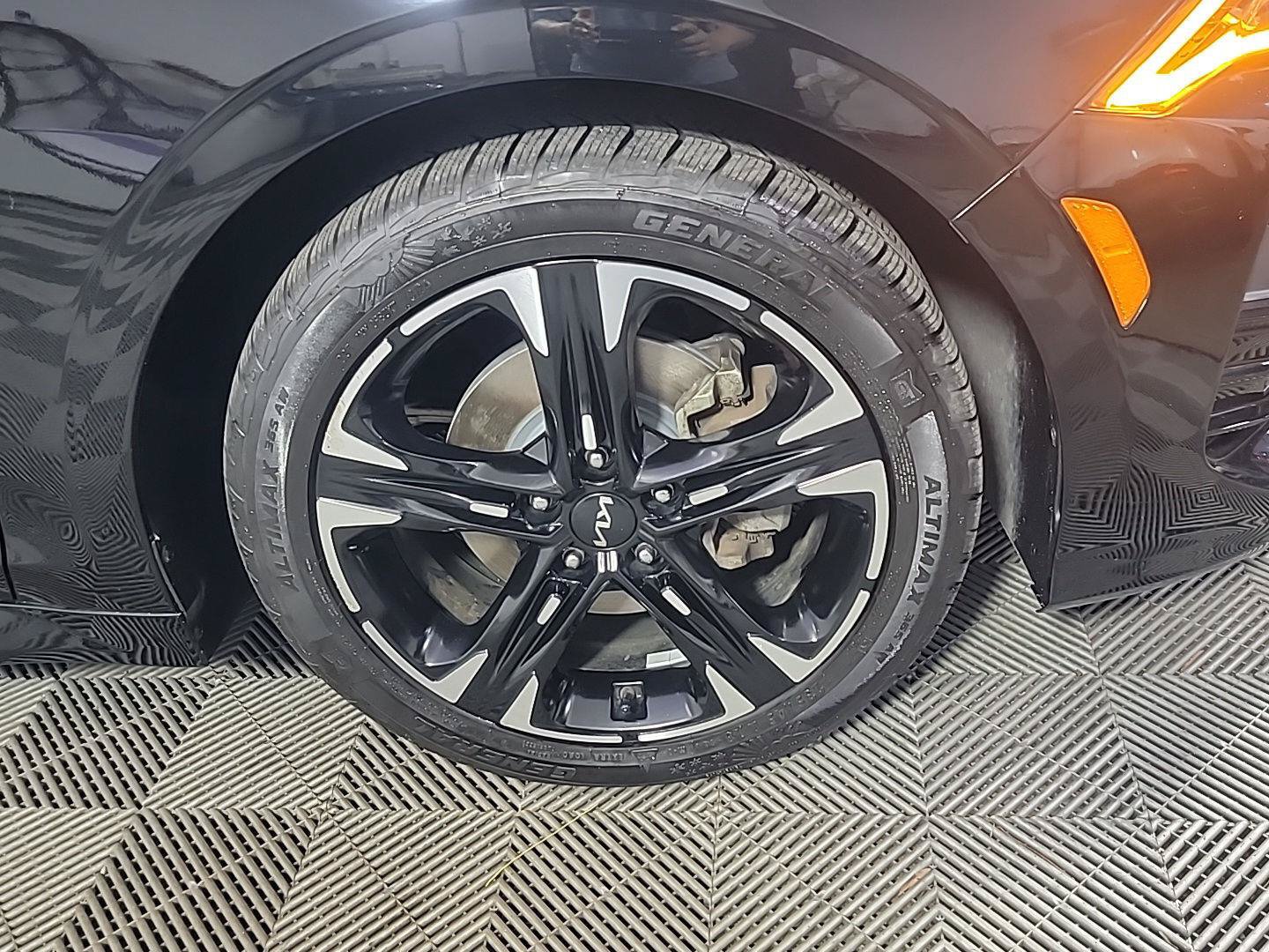 Certified 2023 Kia K5 GT-Line w/ GT-Line Premium Package AWD/4WD image 3