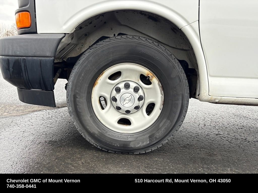 Used 2017 Chevrolet Express 2500 image 26