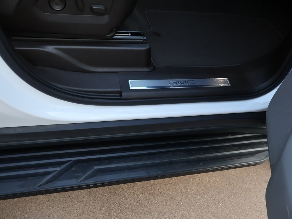 Used 2022 GMC Yukon SLT w/ SLT Luxury Package image 12