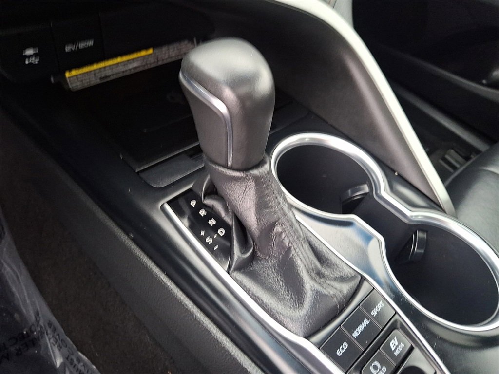 Used 2018 Toyota Camry XLE w/ Audio Package image 17