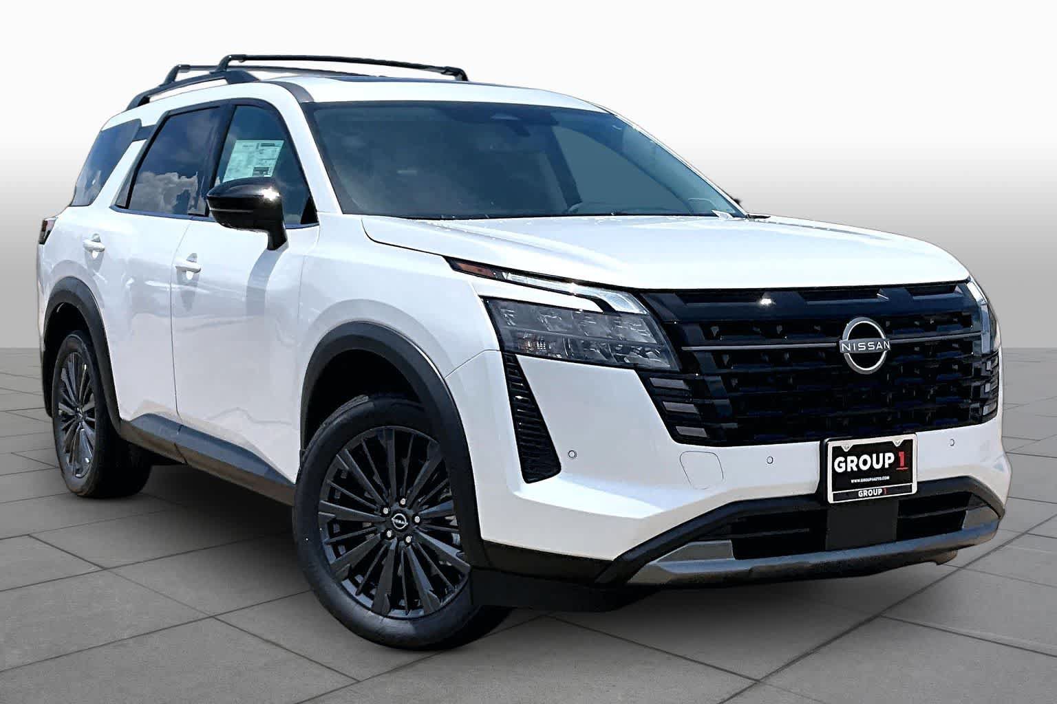 New 2026 Nissan Pathfinder SL w/ SL Premium Package FWD image 2
