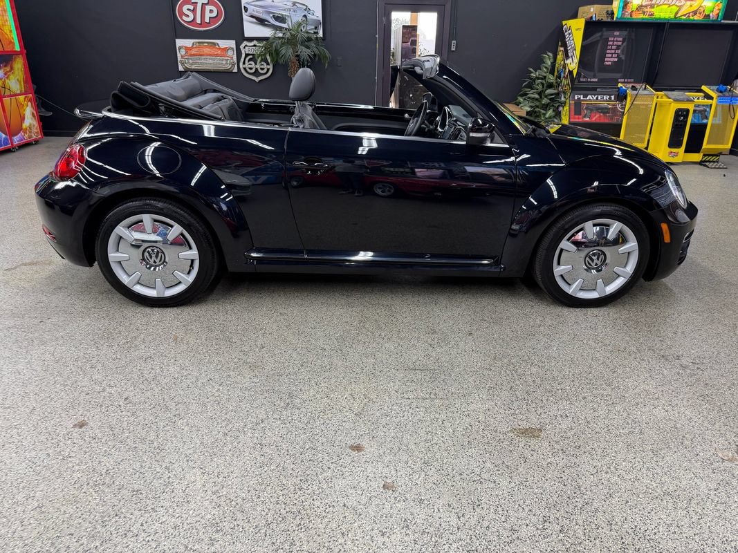 Used 2019 Volkswagen Beetle 2.0T S FWD image 13