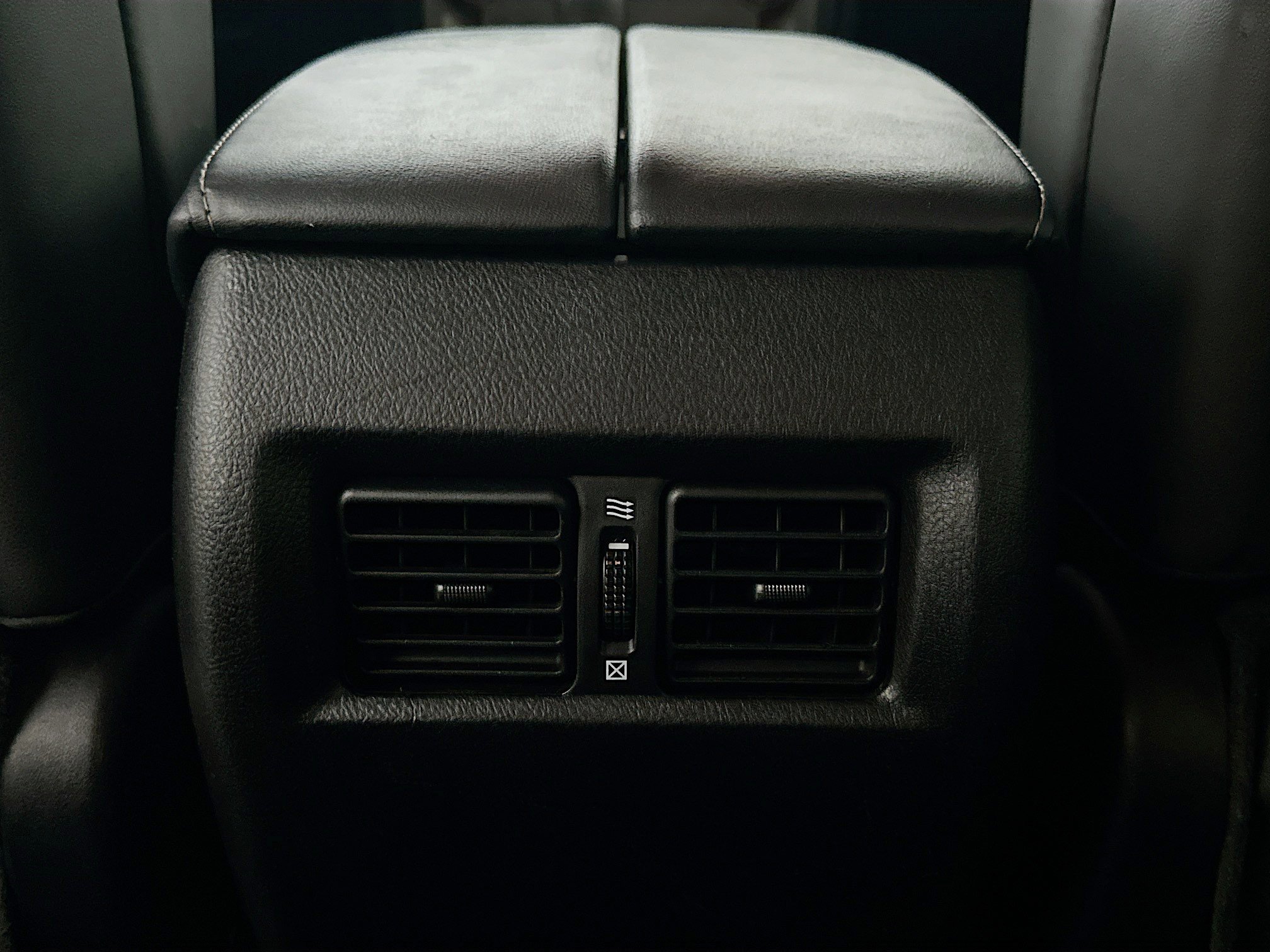 Used 2016 Lexus GX 460 4WD 4dr image 29