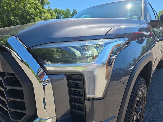 Used 2022 Toyota Tundra SR5 w/ TRD Off-Road Premium Package AWD/4WD image 15