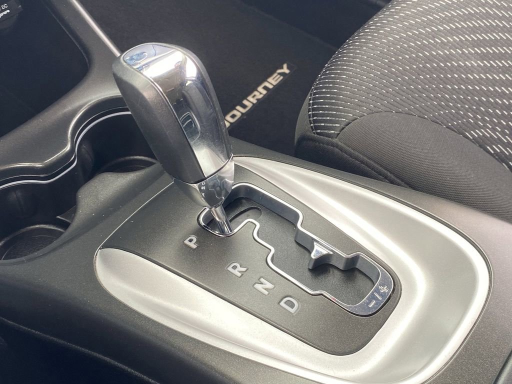 Used 2015 Dodge Journey SXT w/ Flexible Seating Group FWD image 28