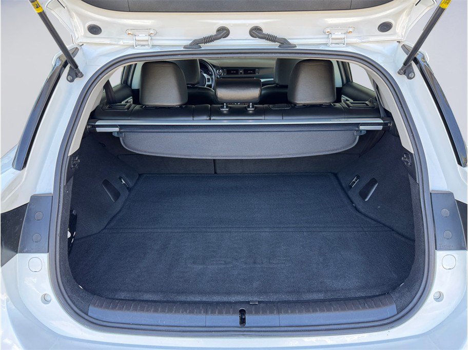 Used 2011 Lexus CT 200h Premium image 24