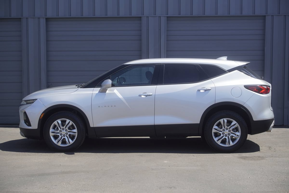 Used 2021 Chevrolet Blazer LT AWD/4WD image 2