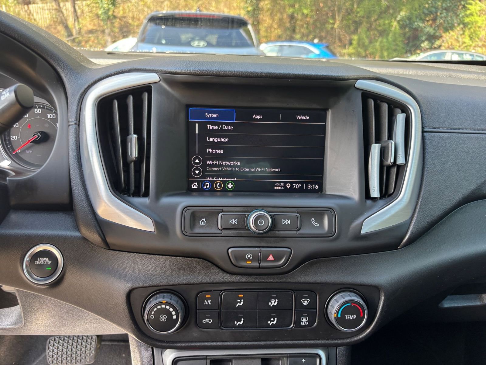 Used 2024 GMC Terrain SLE image 20