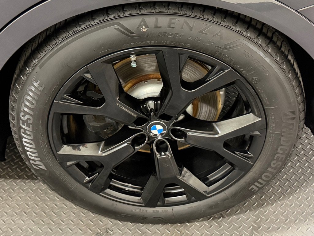 Used 2020 BMW X7 xDrive40i w/ Premium Package AWD/4WD image 21