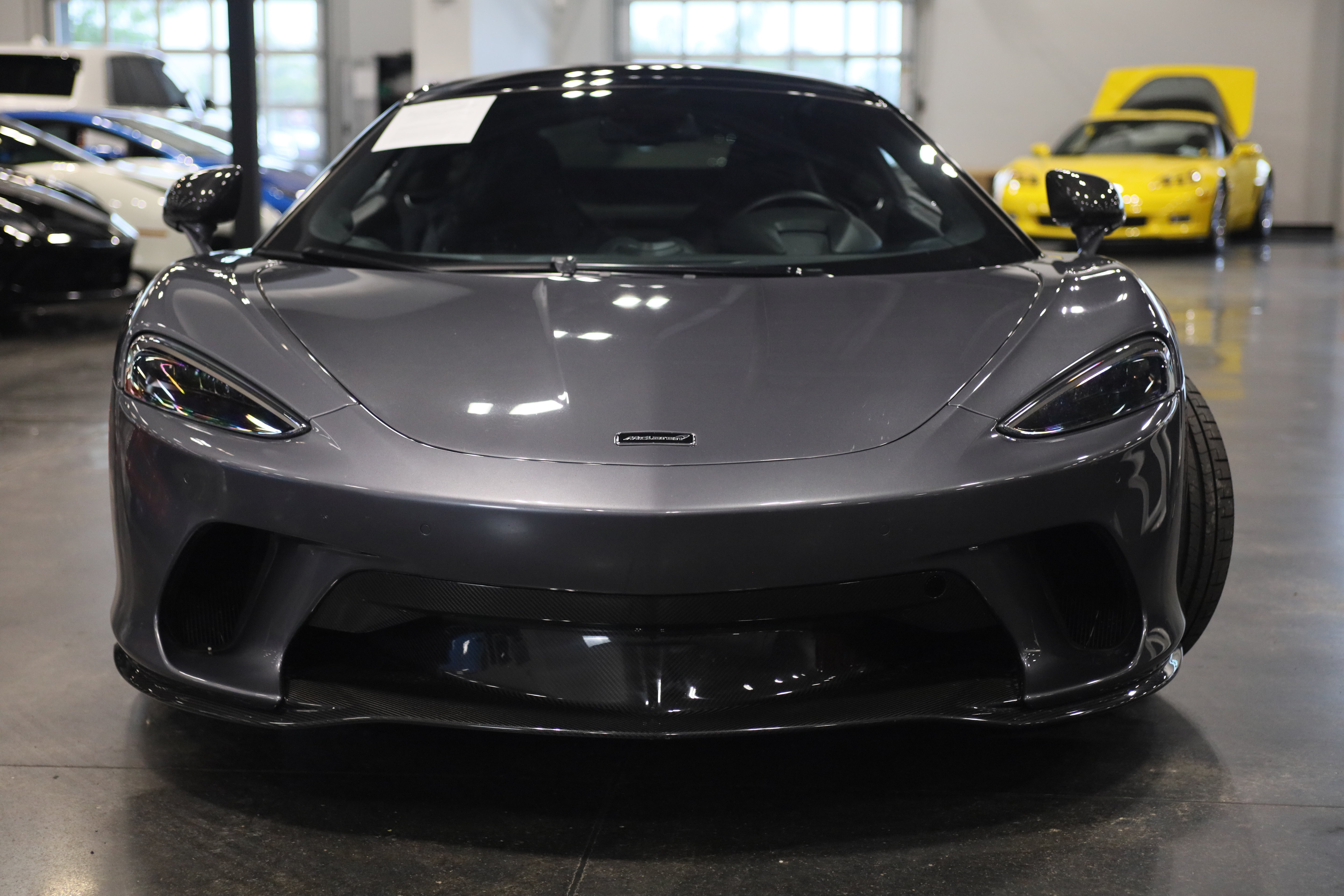 Used 2023 McLaren GT RWD image 2