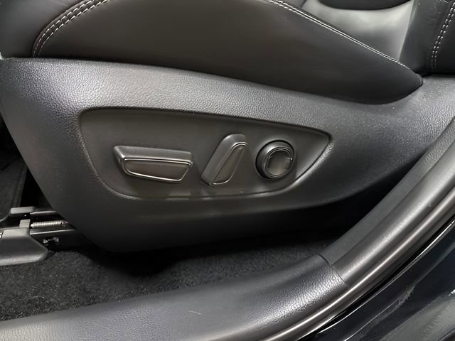 Used 2019 Toyota RAV4 Limited image 34