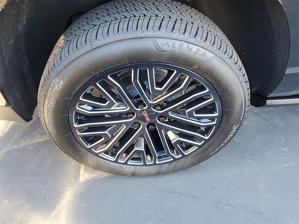 New 2026 GMC Yukon XL Denali w/ Denali Reserve Package image 5