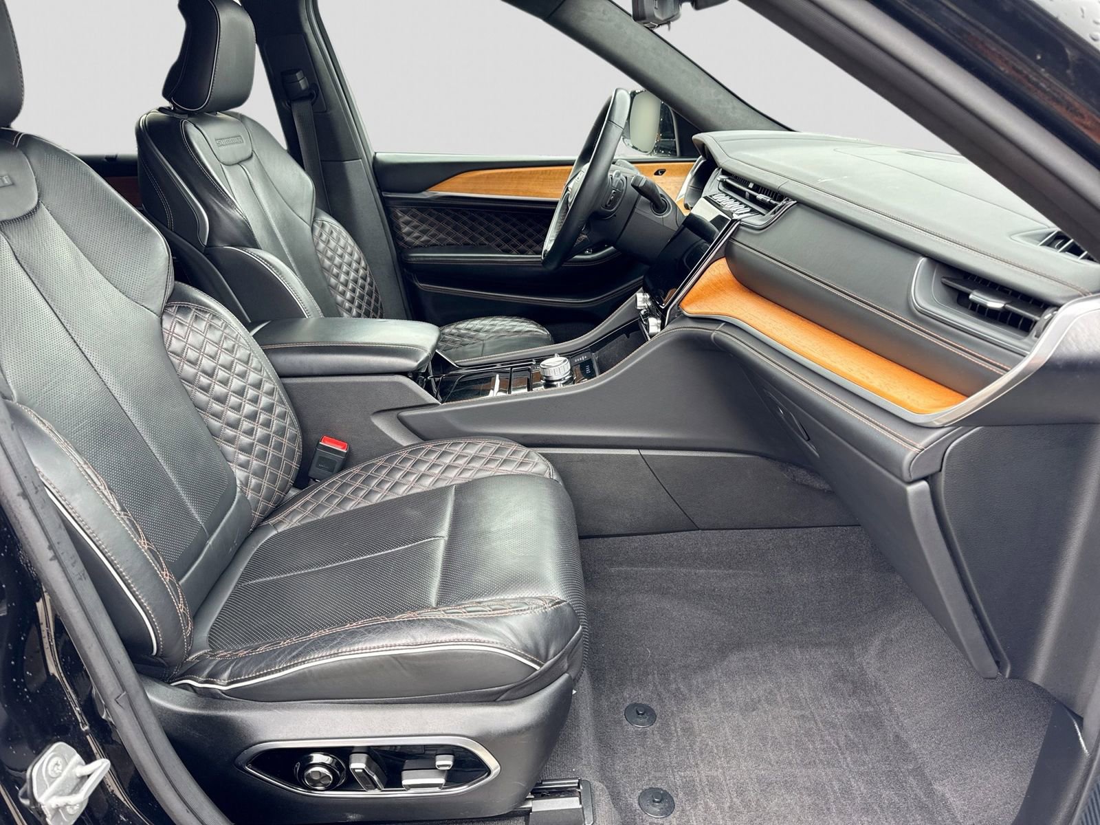 Used 2021 Jeep Grand Cherokee L Summit AWD/4WD image 7