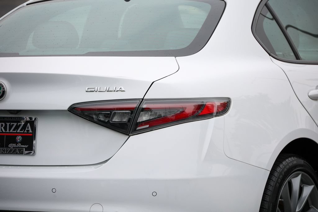 Used 2024 Alfa Romeo Giulia Ti AWD/4WD image 26