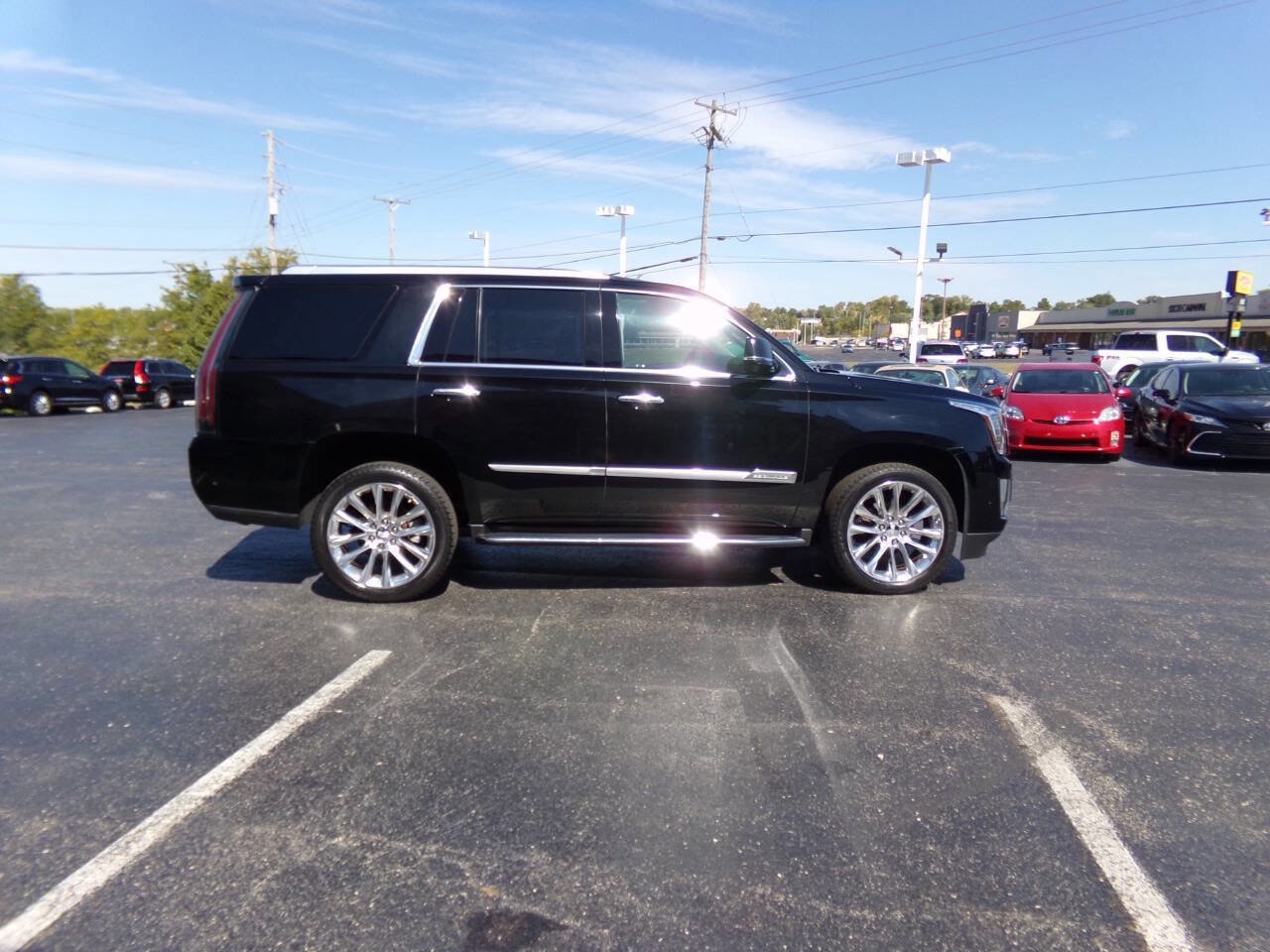 Used 2019 Cadillac Escalade Luxury image 6