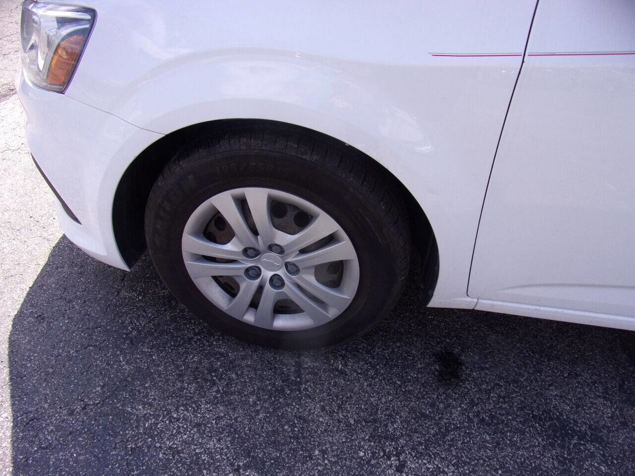 Used 2017 Chevrolet Sonic LT image 12