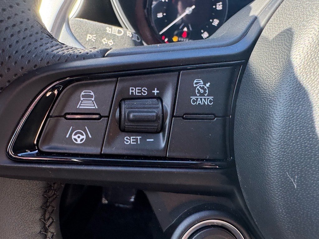 New 2025 Alfa Romeo Giulia AWD w/ Veloce Package AWD image 26