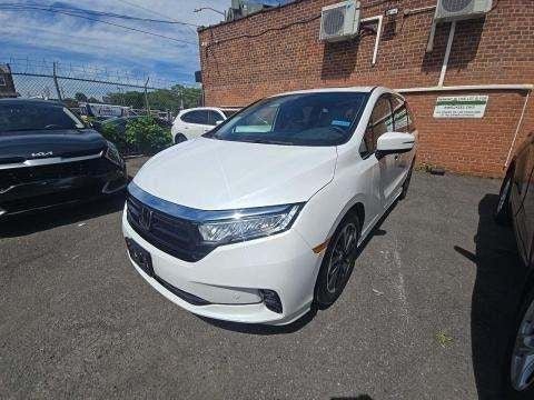 Used 2023 Honda Odyssey Elite image 3
