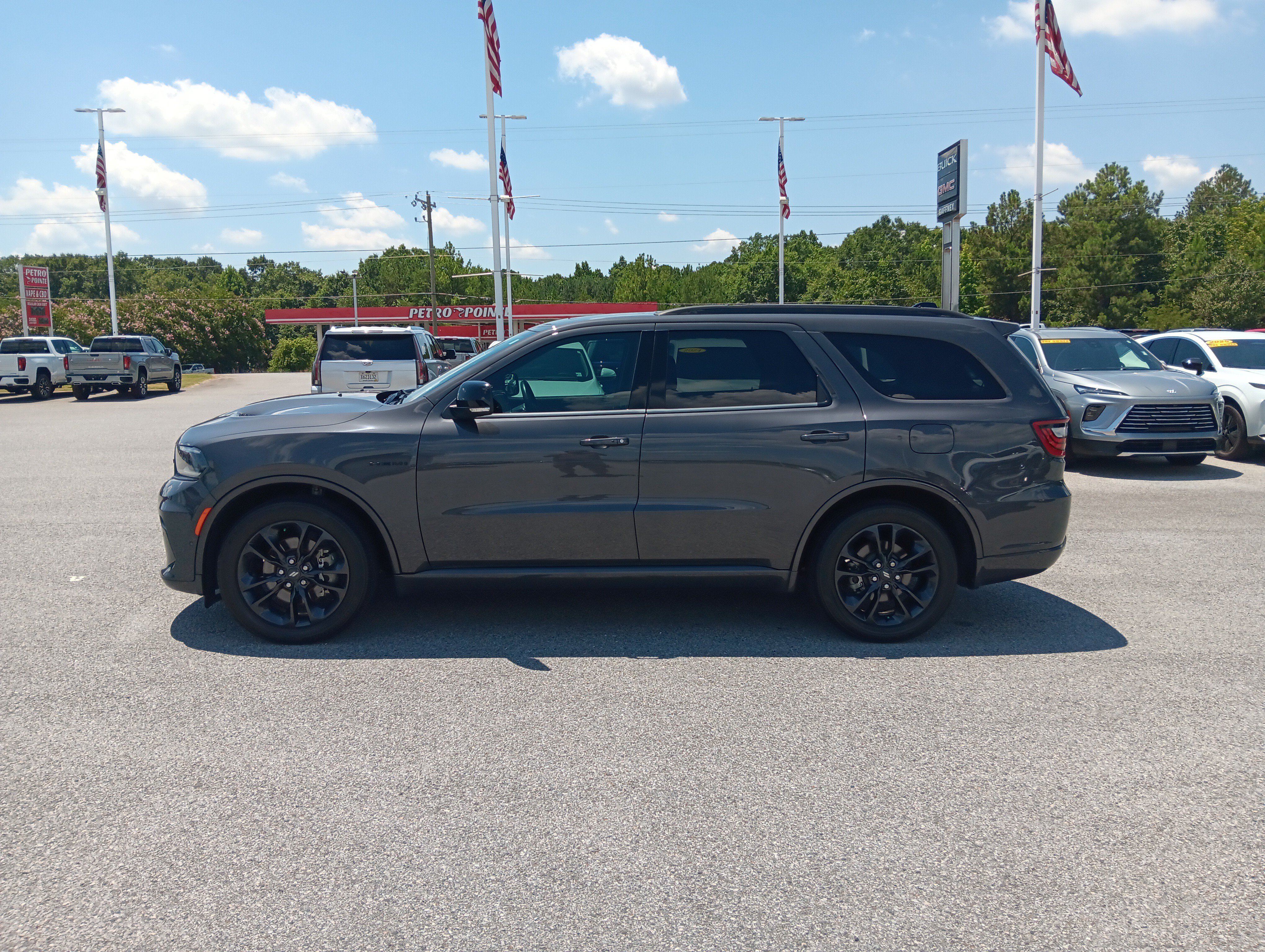 Used 2023 Dodge Durango R/T RWD image 3
