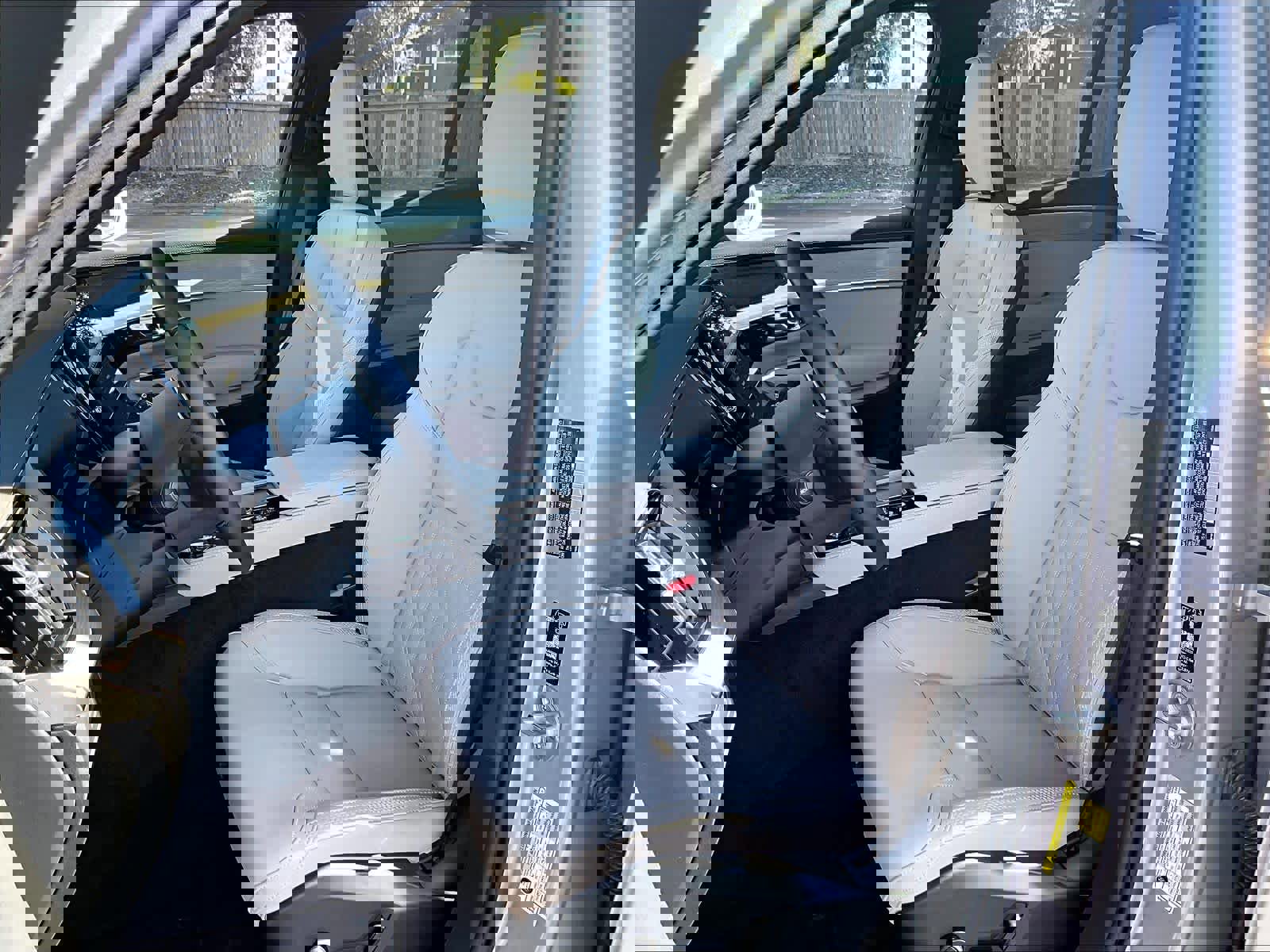 Used 2026 Volvo XC90 B6 Plus w/ Protection Package Premier image 28