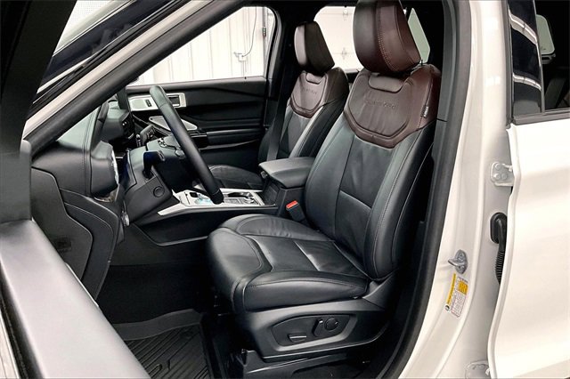 Used 2024 Ford Explorer Platinum w/ Technology Package image 20