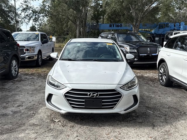 Used 2017 Hyundai Elantra SE image 3
