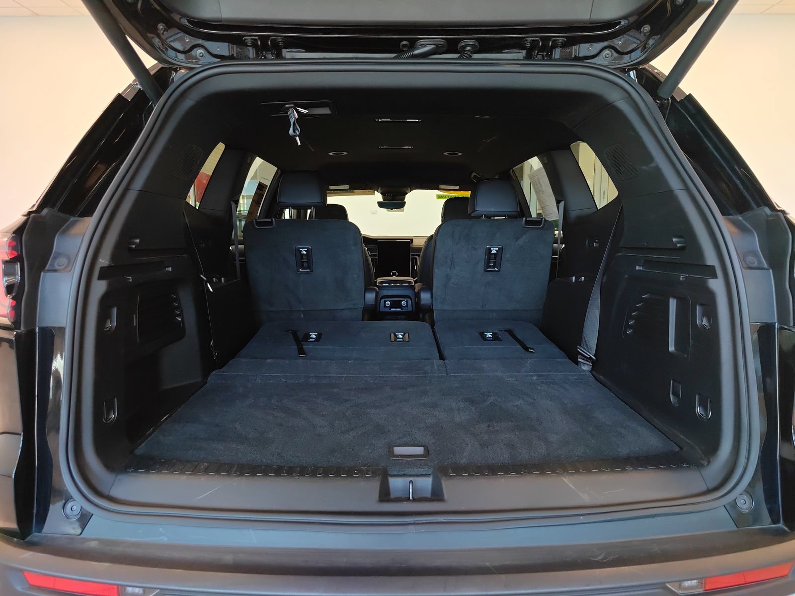 Used 2026 GMC Acadia Elevation w/ Elevation Premium Package AWD/4WD image 15