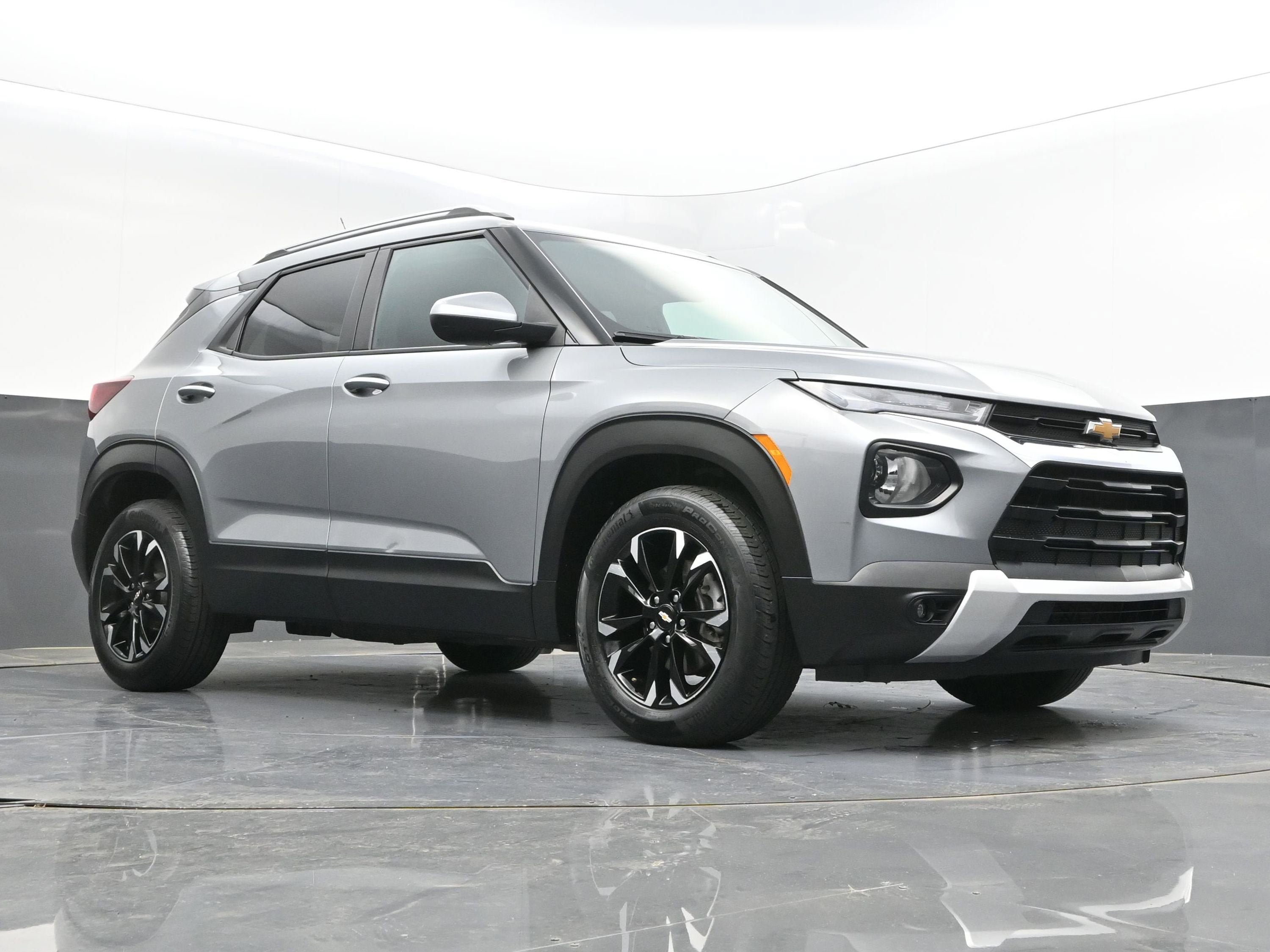 Certified 2023 Chevrolet TrailBlazer LT w/ Convenience Package FWD image 35
